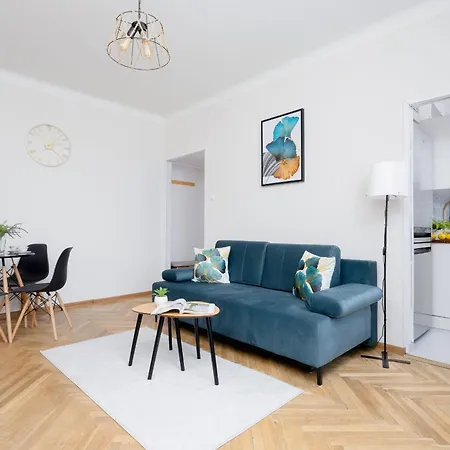 Near Lazienki Krolewskie W Warszawie By Renters Apartment Warsaw
