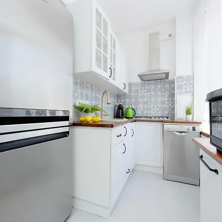 Near Lazienki Krolewskie W Warszawie By Renters * Warsaw